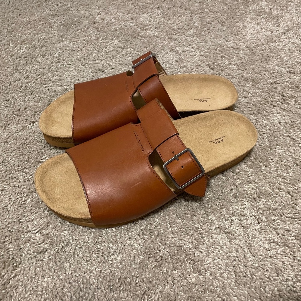 APC Gabriel slides Light Brown - EU 42 / US 8.5-9 [NEW]